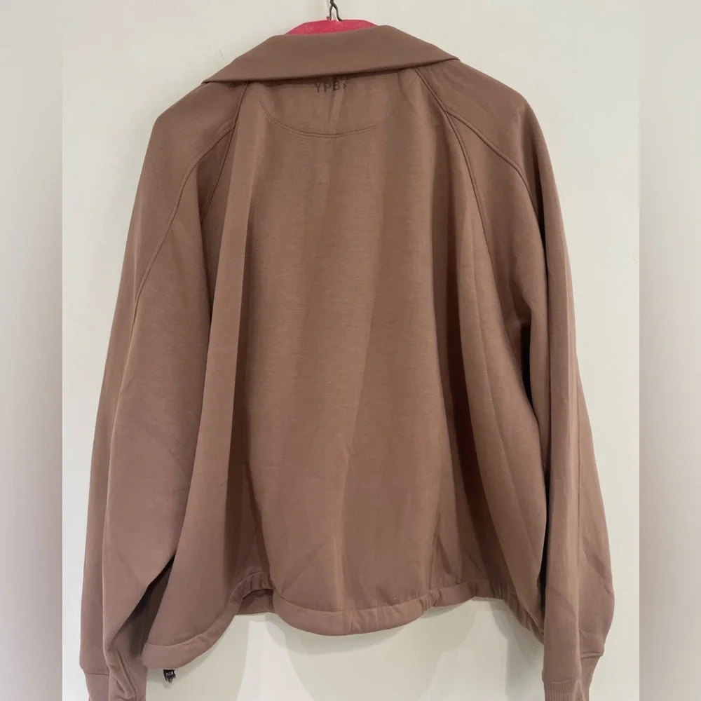 YPB by Abercrombie neoKNIT Cinched Full-Zip Hoodie | Cropped Neutral Athleisure - Picture 6 of 9